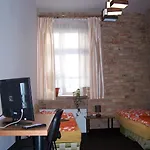 Hostel Film